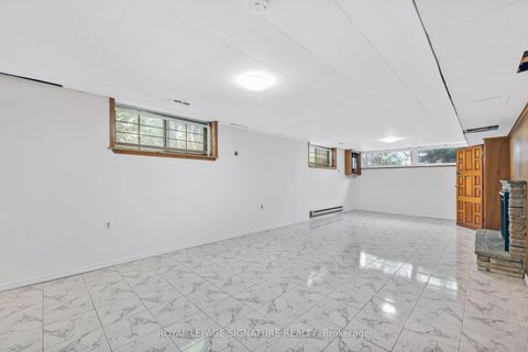 Photo 25 at 86 Heathview Avenue, Bayview Village, Toronto