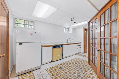 Photo 27 at 86 Heathview Avenue, Bayview Village, Toronto