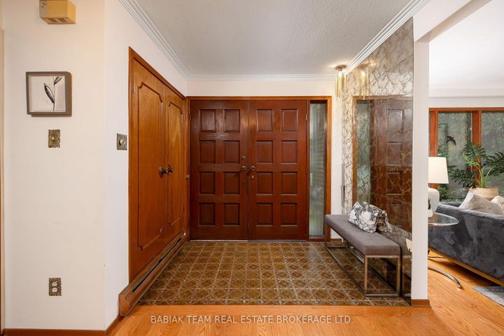 Photo 5 at 90 Humberview Road, Lambton Baby Point, Toronto