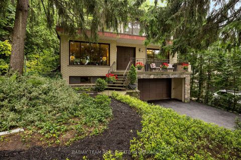 Photo 2 at 90 Humberview Road, Lambton Baby Point, Toronto