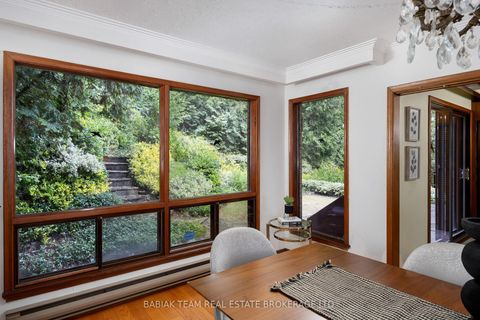 Photo 13 at 90 Humberview Road, Lambton Baby Point, Toronto