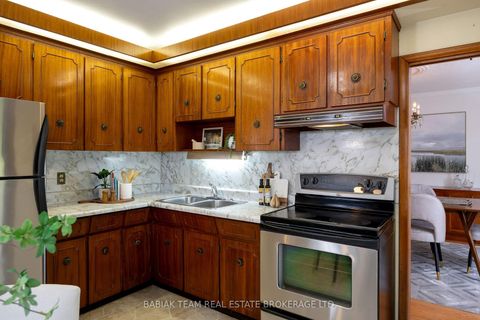 Photo 22 at 90 Humberview Road, Lambton Baby Point, Toronto