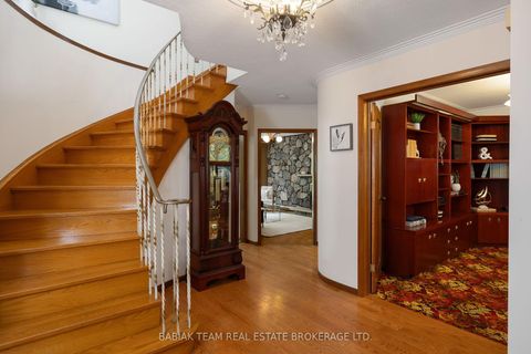 Photo 25 at 90 Humberview Road, Lambton Baby Point, Toronto