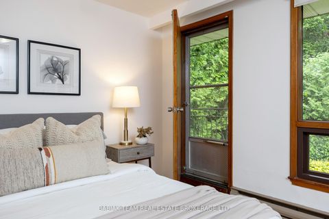 Photo 27 at 90 Humberview Road, Lambton Baby Point, Toronto
