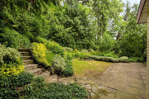 Photo 36 at 90 Humberview Road, Lambton Baby Point, Toronto