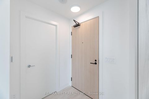 Photo 4 at 2101 - 15 Mercer Street, Waterfront Communities C1, Toronto
