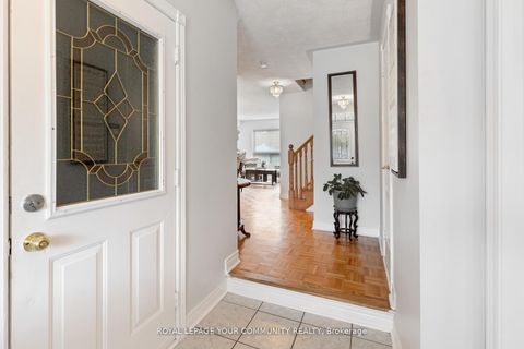 Photo 2 at 299 Discovery Trail, Vellore Village, Vaughan