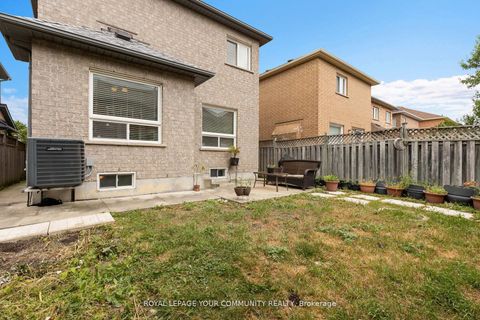 Photo 3 at 299 Discovery Trail, Vellore Village, Vaughan