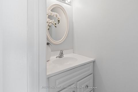 Photo 4 at 299 Discovery Trail, Vellore Village, Vaughan