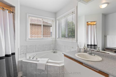 Photo 14 at 299 Discovery Trail, Vellore Village, Vaughan