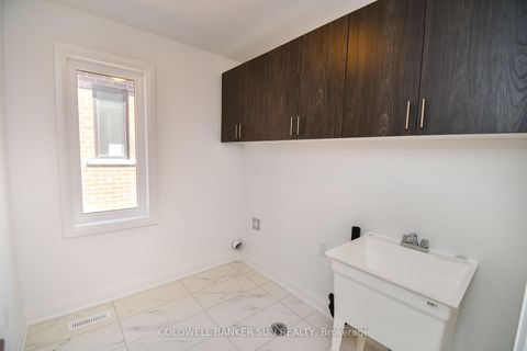 Photo 40 at 3 Gateway Drive, Rural Barrie Southeast, Barrie