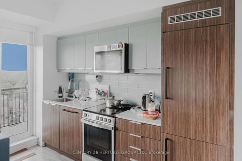 Photo 12 at 912 - 90 GLEN EVEREST Road, Cliffside, Toronto