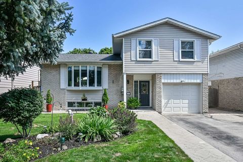 Photo 0 at 92 Osborne Crescent, CP College Park, Oakville