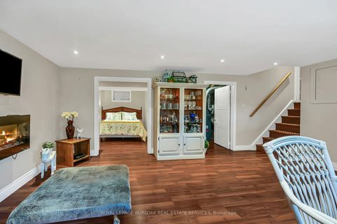 Photo 26 at 92 Osborne Crescent, CP College Park, Oakville