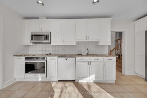 Photo 18 at 26 Paultiel Drive, Newtonbrook East, Toronto
