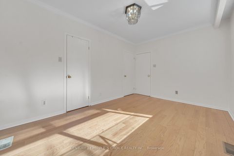 Photo 20 at 26 Paultiel Drive, Newtonbrook East, Toronto