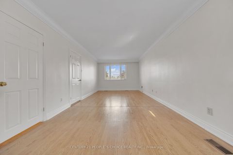 Photo 26 at 26 Paultiel Drive, Newtonbrook East, Toronto
