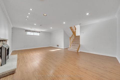 Photo 31 at 26 Paultiel Drive, Newtonbrook East, Toronto