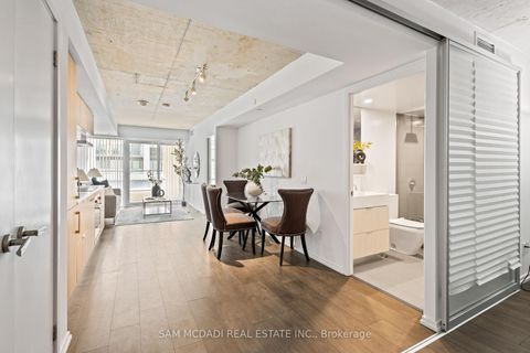 Photo 4 at 802 - 5 Soudan Avenue, Mount Pleasant West, Toronto