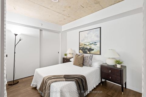 Photo 8 at 802 - 5 Soudan Avenue, Mount Pleasant West, Toronto
