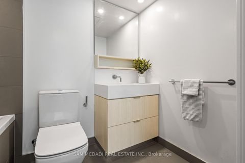 Photo 16 at 802 - 5 Soudan Avenue, Mount Pleasant West, Toronto