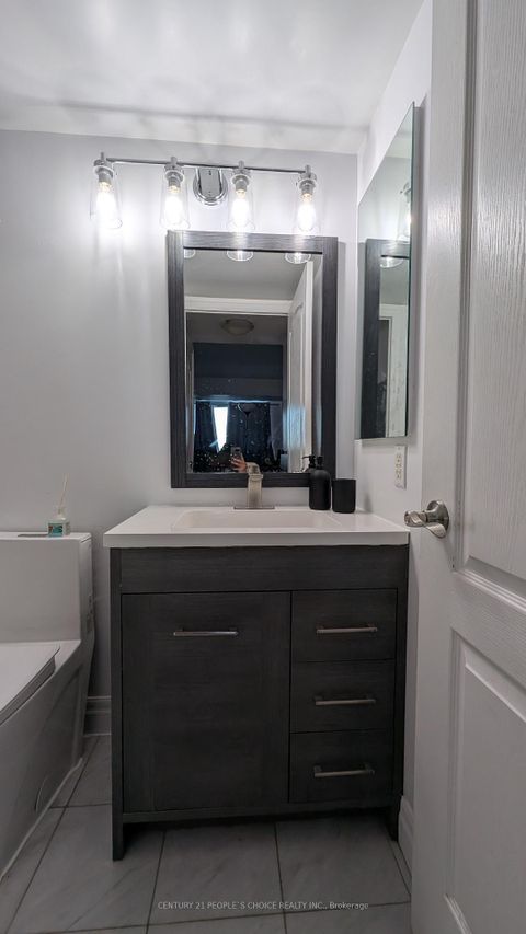 Photo 13 at 1507 - 188 Doris Avenue, Willowdale East, Toronto