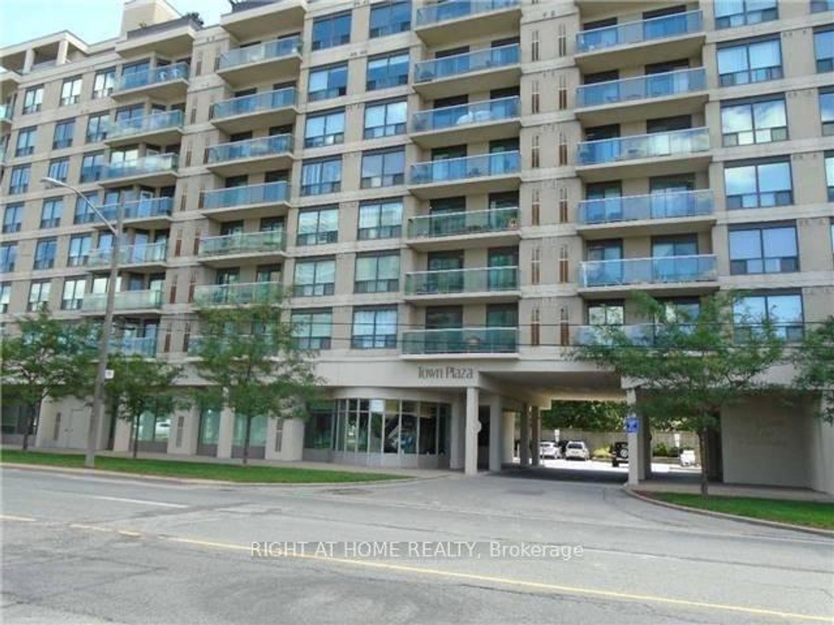 310 - 935 Sheppard Avenue W, Clanton Park, Toronto 