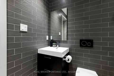 Photo 12 at PH08 - 38 Niagara Street, Waterfront Communities C1, Toronto