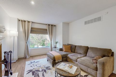 Photo 12 at 1310 Golden Meadow Trail, FA Falgarwood, Oakville