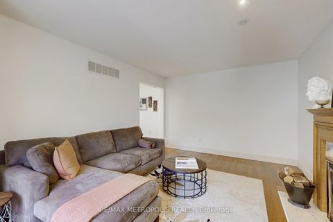 Photo 13 at 1310 Golden Meadow Trail, FA Falgarwood, Oakville