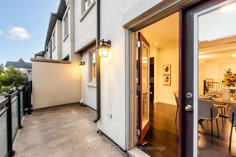 Photo 14 at 15 - 80 North Park Road, Beverley Glen, Vaughan