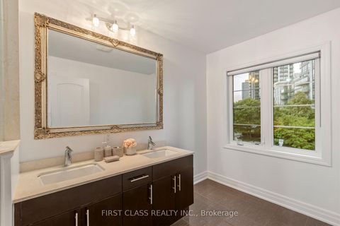 Photo 20 at 15 - 80 North Park Road, Beverley Glen, Vaughan