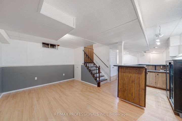 Photo 18 at 2159 Blue  Ridge Lane, WM Westmount, Oakville