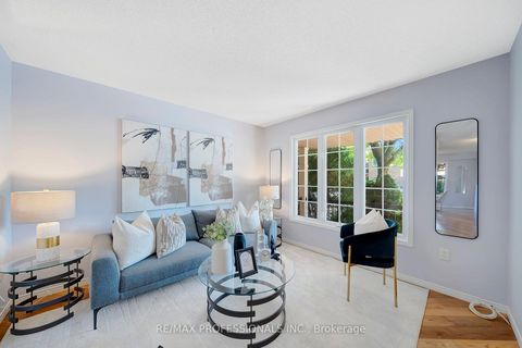 Photo 2 at 2159 Blue  Ridge Lane, WM Westmount, Oakville