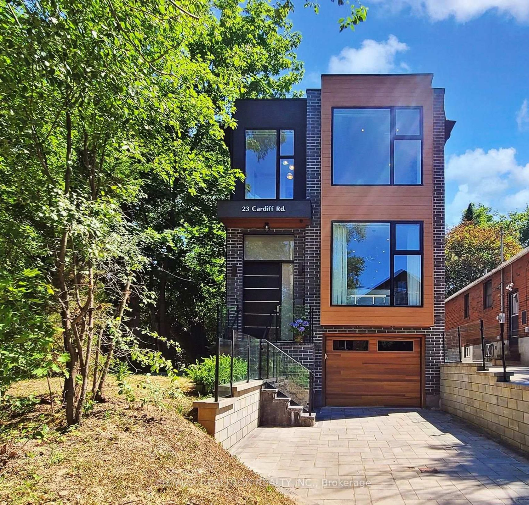 23 Cardiff Road, Mount Pleasant East, Toronto 