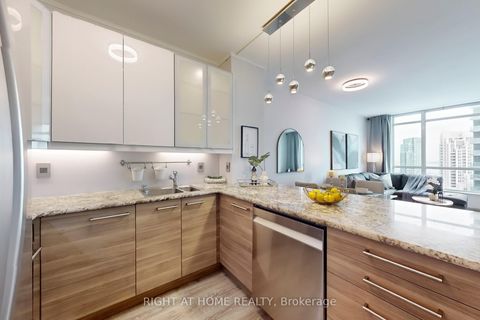 Photo 7 at 2205 - 219 Fort York Boulevard, Niagara, Toronto Photo 7 at 2205 - 219 Fort York Boulevard, Niagara, Toronto