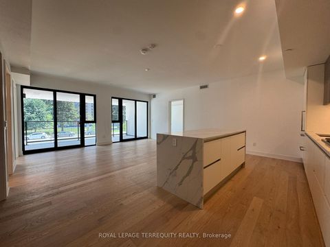 Photo 3 at 207 - 200 Keewatin Avenue, Mount Pleasant East, Toronto