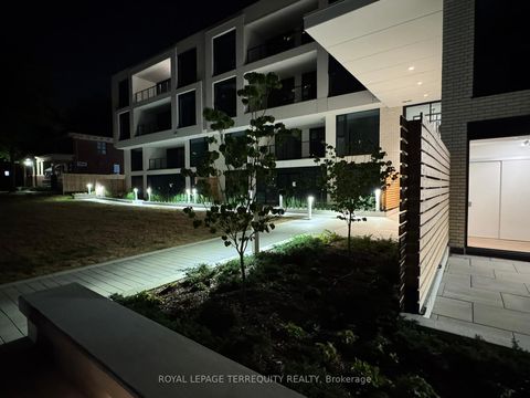 Photo 9 at 207 - 200 Keewatin Avenue, Mount Pleasant East, Toronto