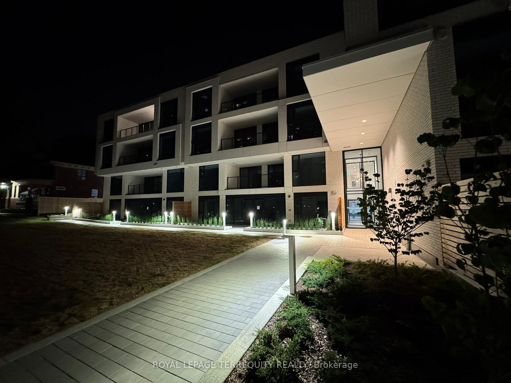 207 - 200 Keewatin Avenue, Mount Pleasant East, Toronto 