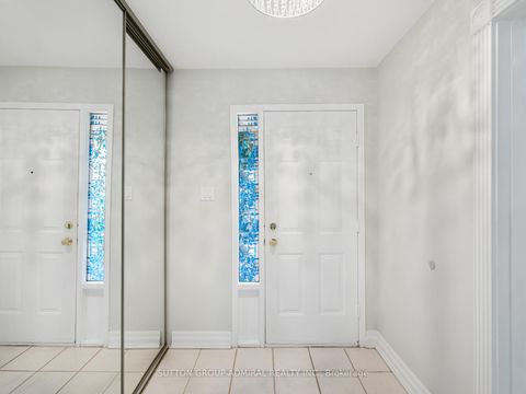 Photo 4 at 280 Bernard Avenue, Devonsleigh, Richmond Hill
