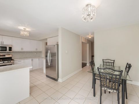 Photo 10 at 280 Bernard Avenue, Devonsleigh, Richmond Hill