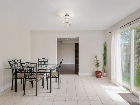 Photo 12 at 280 Bernard Avenue, Devonsleigh, Richmond Hill