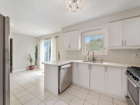 Photo 16 at 280 Bernard Avenue, Devonsleigh, Richmond Hill