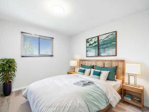 Photo 26 at 280 Bernard Avenue, Devonsleigh, Richmond Hill
