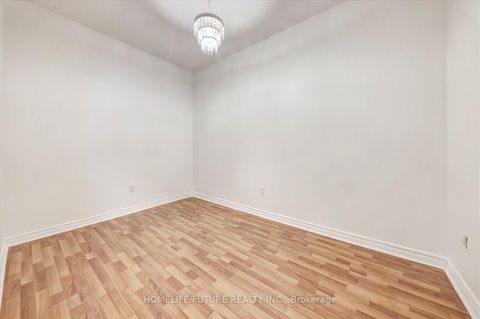 Photo 13 at 506 - 10 Gateway Boulevard, Flemingdon Park, Toronto