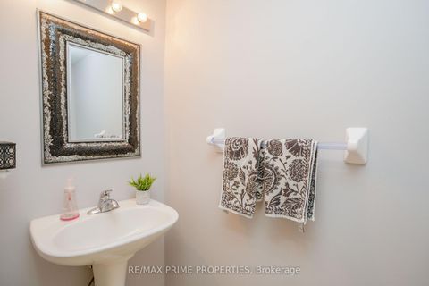 Photo 12 at 47 Edwin Pearson Street, Bayview Northeast, Aurora