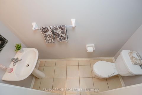 Photo 13 at 47 Edwin Pearson Street, Bayview Northeast, Aurora