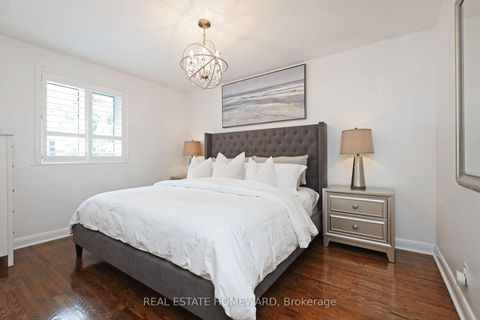 Photo 5 at 49 Greenfield Drive, City Centre West, Toronto