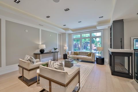 Photo 3 at 105 Donlea Drive, Leaside, Toronto