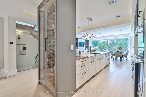 Photo 8 at 105 Donlea Drive, Leaside, Toronto